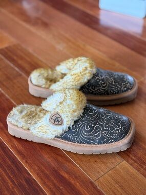 Ariat Jackie Square ToeLeather Slippers